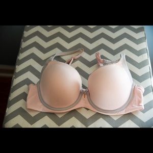NWOT Victoria's Secret Body Lined Demi